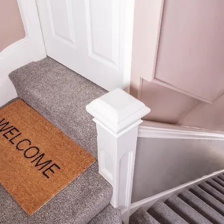 Διαμέρισμα 14 Church Street- Close To Train Station