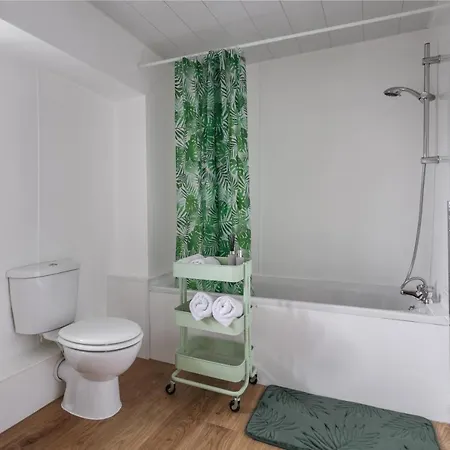 14 Church Street- Close To Train Station * Windermere