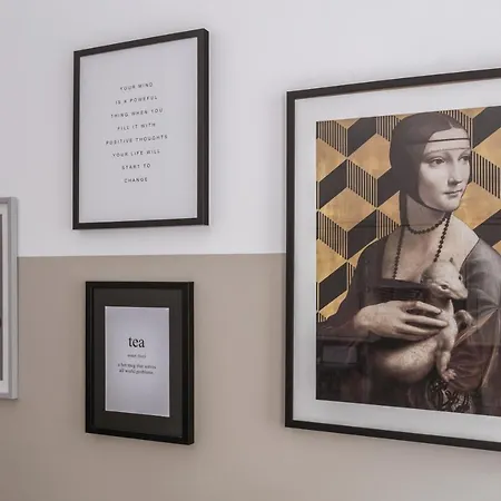 14 Church Street- Close To Train Station Апартаменты