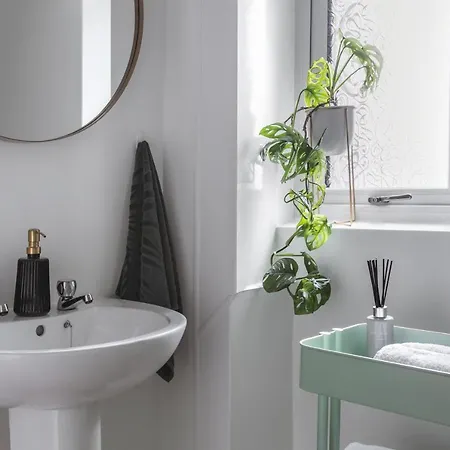 14 Church Street- Close To Train Station * Уиндермир